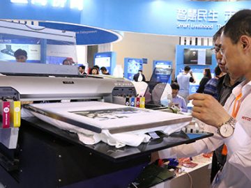 Impression de t-shirt terminée